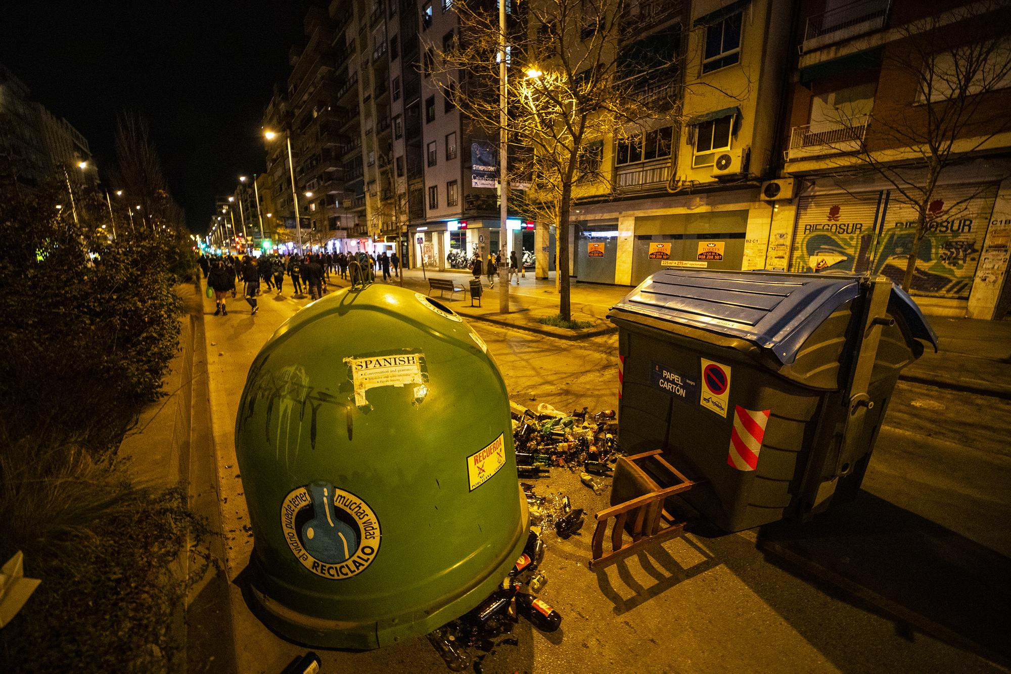 Barricadas en la manifestación de Granada por la encarcelamiento de Pablo Hasél - 19